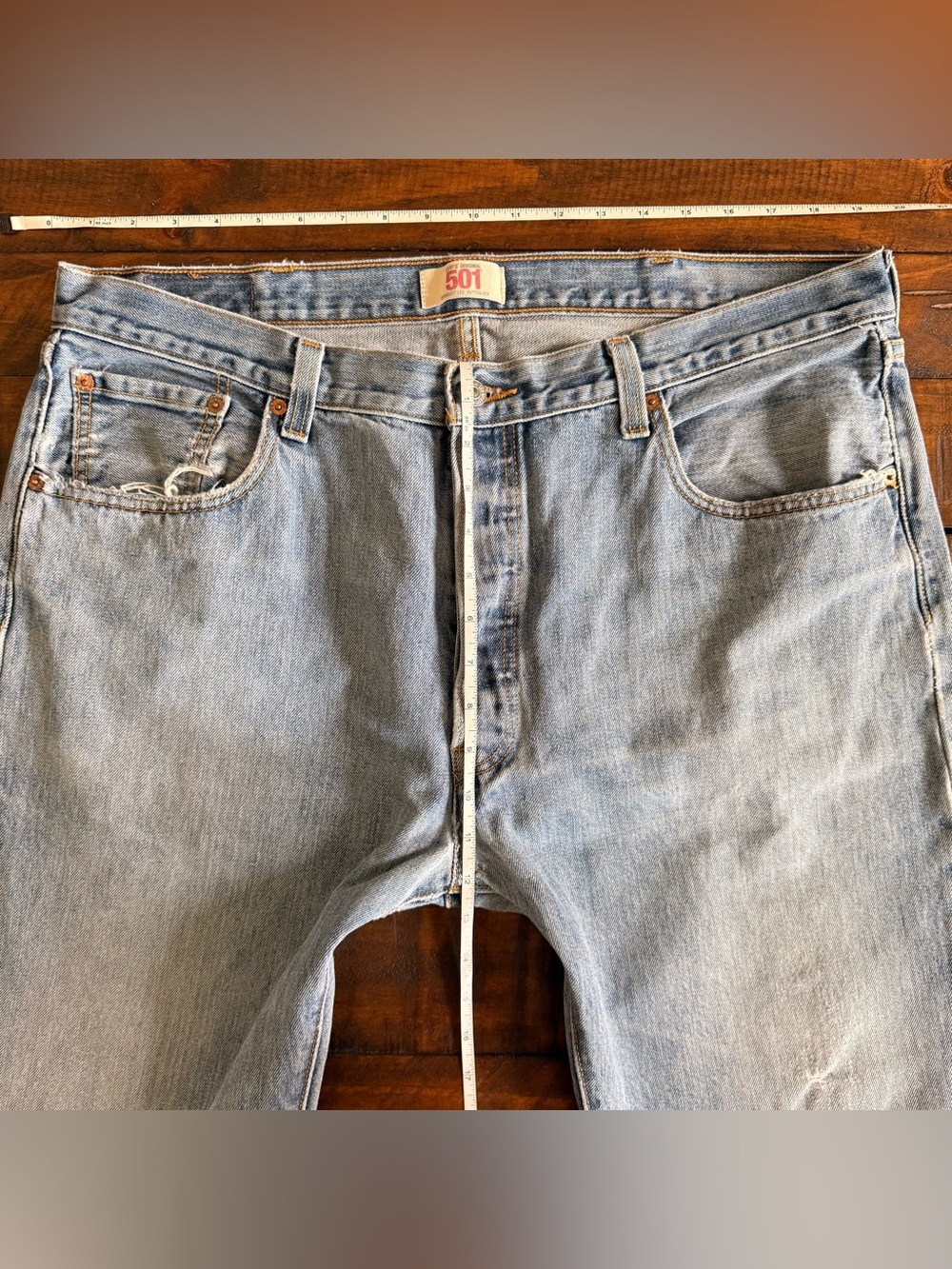 Y2K Levi’s 501 Straight Leg Button Fly Jeans, Men’s Size 40x32 - Picture 8 of 9